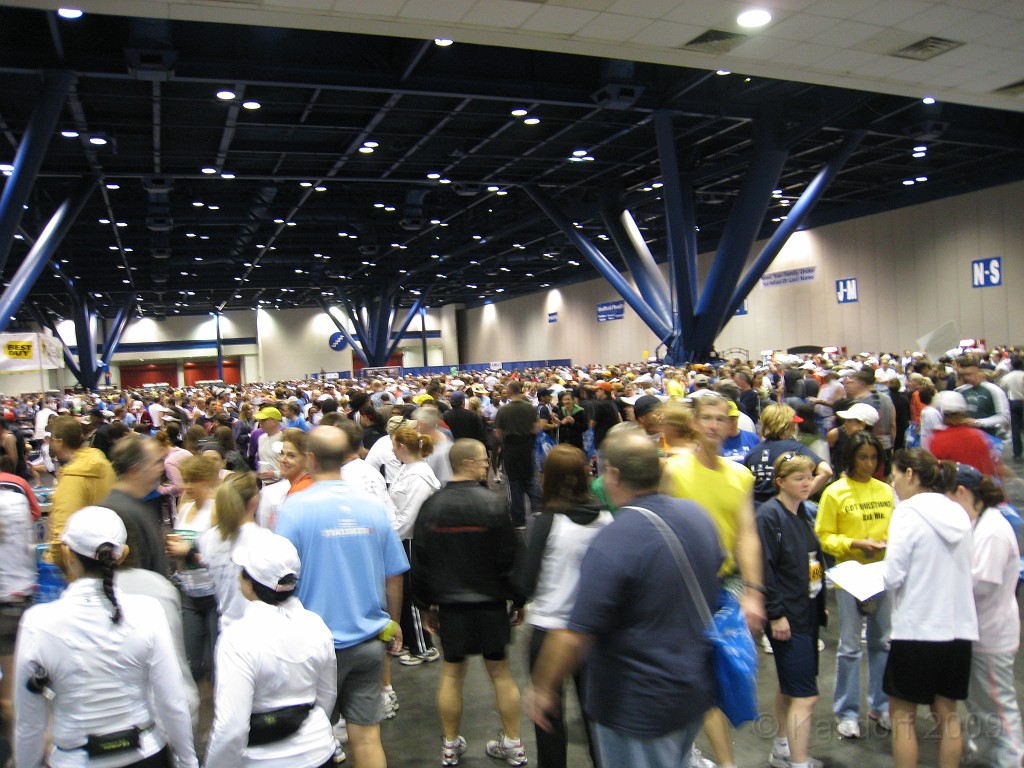 Houston ep5K 2009 0640.jpg - The 2009 Houston elpaso marathon, half marathon and 5K race. I ran in the 5K race on a great weather day! A new PR and lots of activity made a fun weekend.